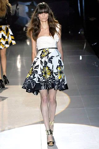 Look 16